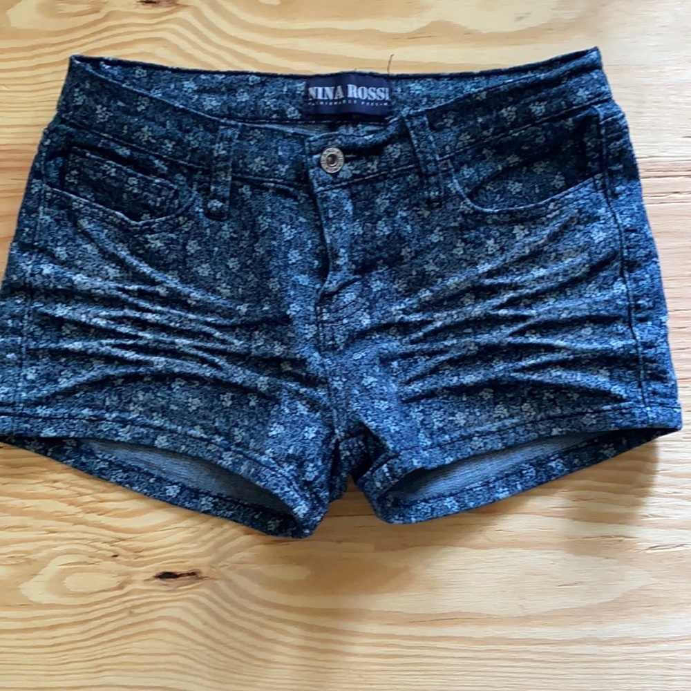 Nina Ross shorts size 7/8